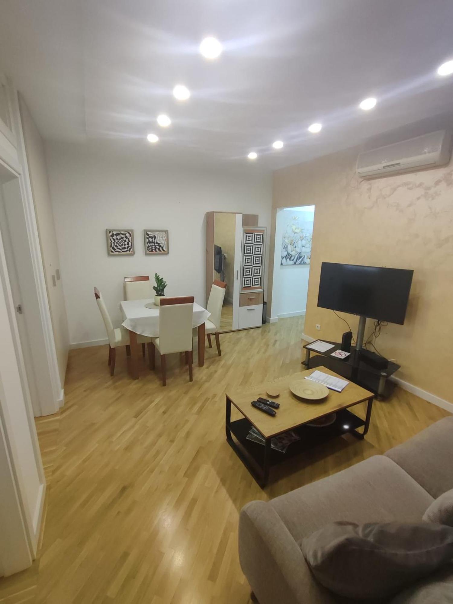 Apartmán City Lights Lux Bělehrad Exteriér fotografie