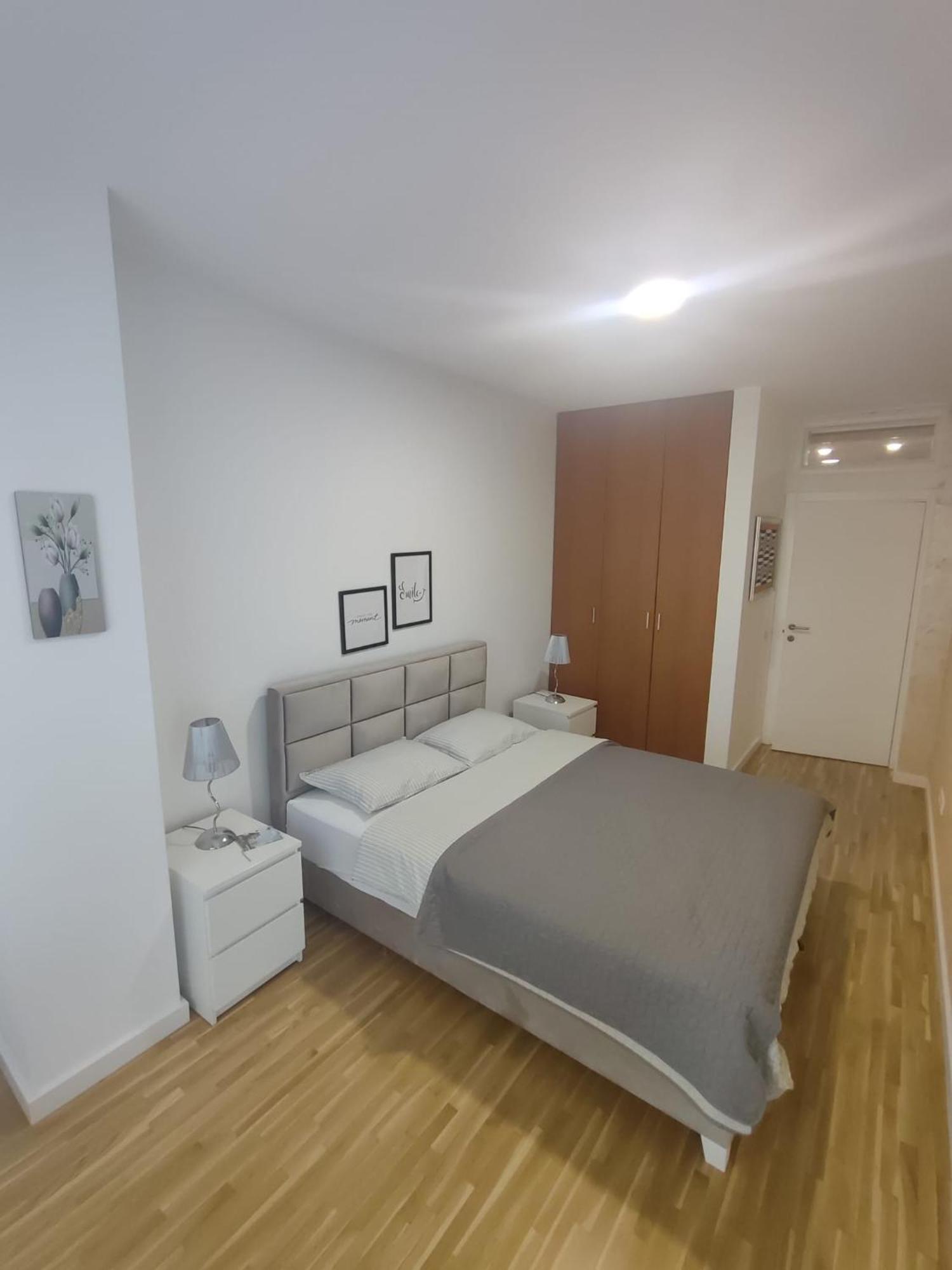 Apartmán City Lights Lux Bělehrad Exteriér fotografie
